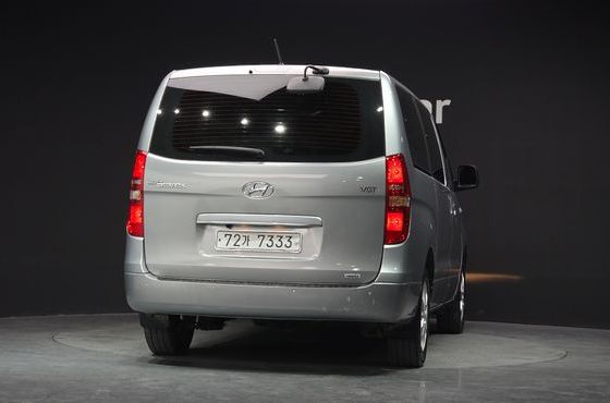 Hyundai Starex 4WD Wagon 12-Seater Smart — пробег 88 709 км — фото 4 из 5