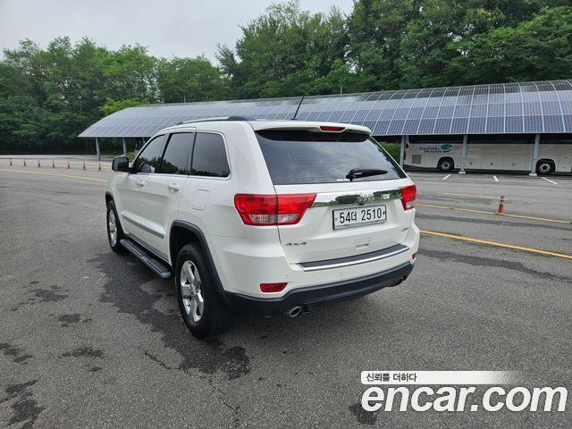 Jeep Cherokee 3.0 Diesel Laredo WK2 — пробег 111 299 км — фото 2 из 5