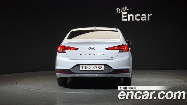 Hyundai AVANTE из Кореи Encar
