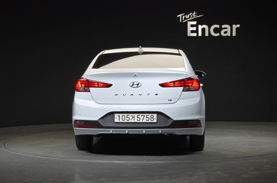 Hyundai AVANTE 1.6 Smart — пробег 64 604 км — фото 4 из 5