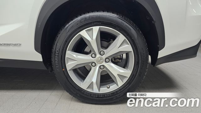 Lexus NX Executive — пробег 81 887 км — фото 5 из 5