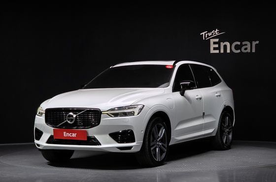 Volvo XC60 T8 R-Design — пробег 56 860 км — фото 1 из 5