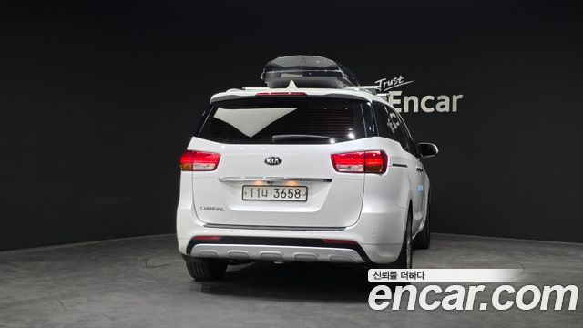 Kia Carnival из Кореи Encar