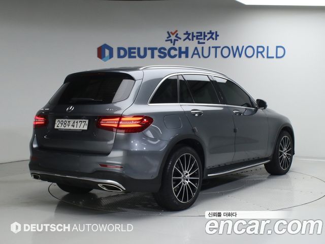 Mercedes-Benz GLC-Class GLC300 4MATIC AMG Line — пробег 29 998 км — фото 2 из 5