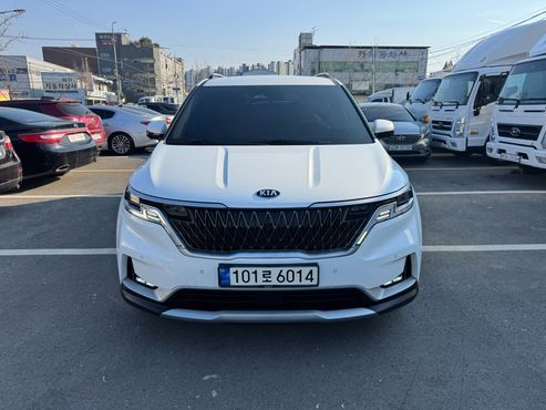 Kia Carnival 9-Seater Prestige — пробег 136 000 км — фото 2 из 5