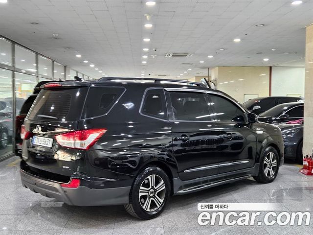 Ssangyong KORANDO 4WD 9-Seater Adventure 60th Edition — пробег 155 900 км — фото 3 из 5