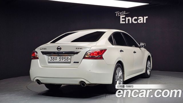 Nissan Altima из Кореи Encar