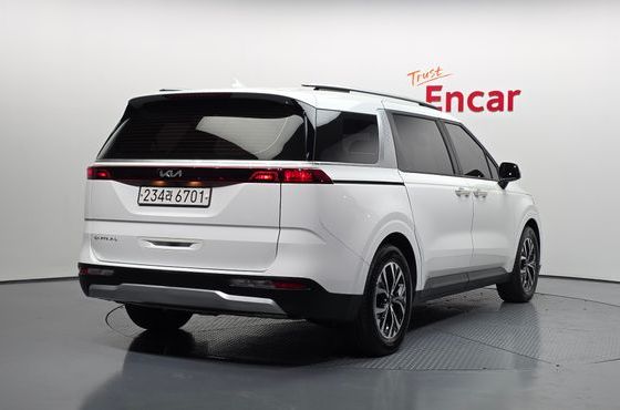 Kia Carnival 9-Seater Prestige — пробег 112 331 км — фото 2 из 5