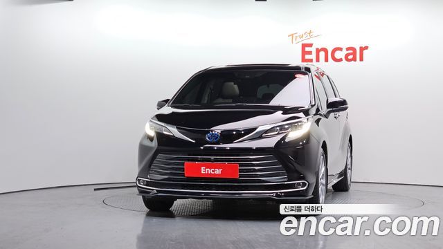 Toyota Sienna 2.5 Hybrid 2WD — пробег 72 609 км — фото 3 из 5