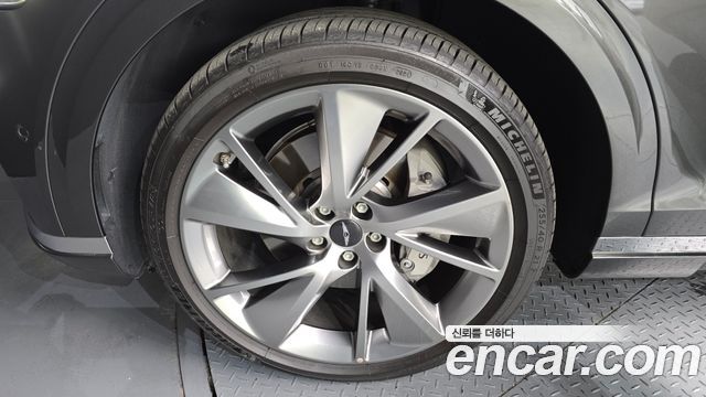 Genesis GV70 из Кореи Encar