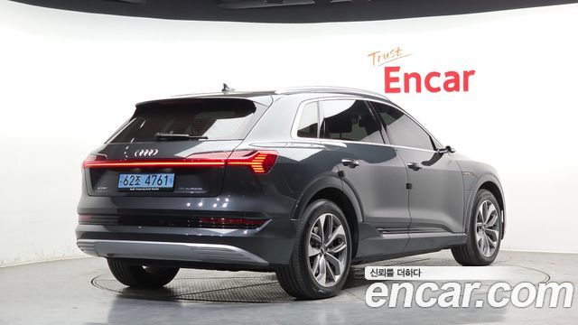 Audi e-tron из Кореи Encar