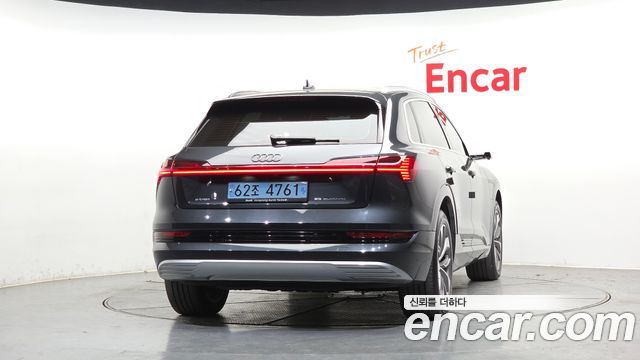 Audi e-tron из Кореи Encar