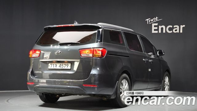 Kia Carnival 11-seater Luxury — пробег 86 528 км — фото 2 из 5