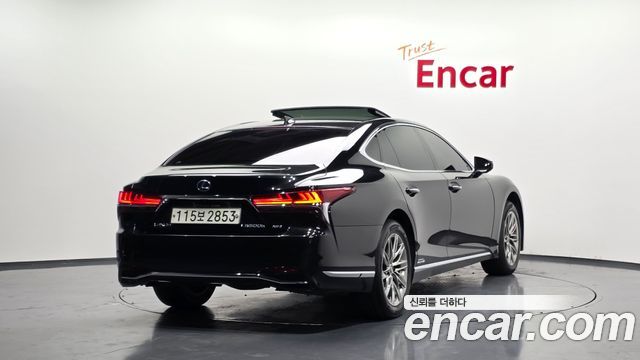Lexus LS 3.5 Luxury AWD — пробег 201 839 км — фото 2 из 5