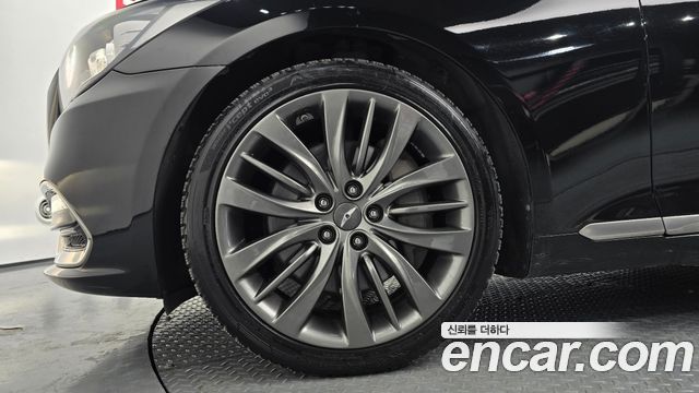 Hyundai Genesis из Кореи Encar