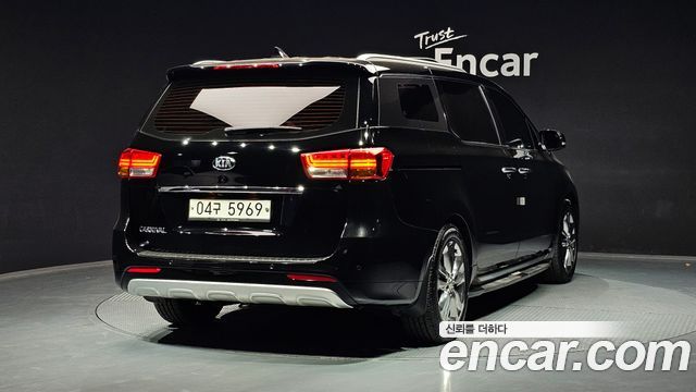 Kia Carnival из Кореи Encar