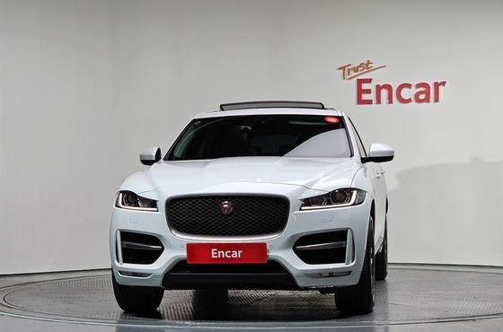 Jaguar F-PACE 20d R-Sport — пробег 114 488 км — фото 3 из 5