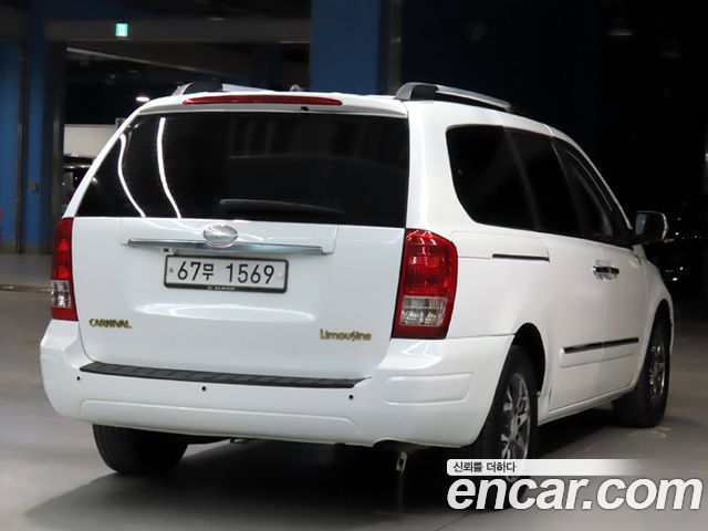 Kia Carnival New Carnival Limousine GLX — пробег 264 003 км — фото 4 из 5