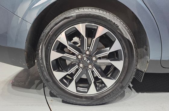 Kia Carnival 9-Seater Signature — пробег 86 221 км — фото 5 из 5