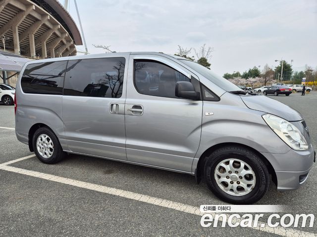 Hyundai Starex 12-Seater Wagon CVX Deluxe — пробег 205 167 км — фото 3 из 5