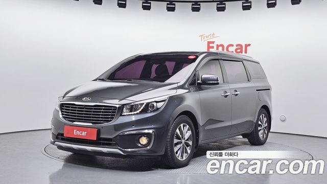 Kia Carnival 9-seater Luxury — пробег 212 314 км — фото 1 из 5
