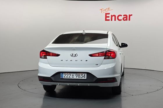 Hyundai AVANTE 1.6 Smart — пробег 103 592 км — фото 4 из 5