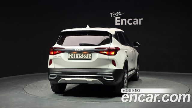 Kia Seltos из Кореи Encar