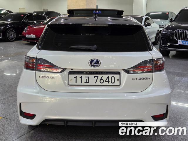 Lexus CT200h из Кореи Encar