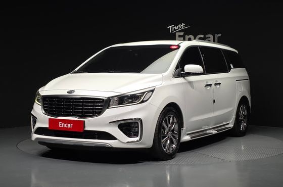 Kia Carnival 9-Seater Noblesse — пробег 113 799 км — фото 1 из 5