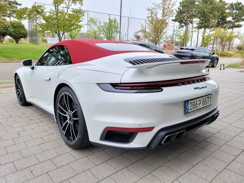 Porsche 911 Turbo S Cabriolet — пробег 13 700 км — фото 3 из 5