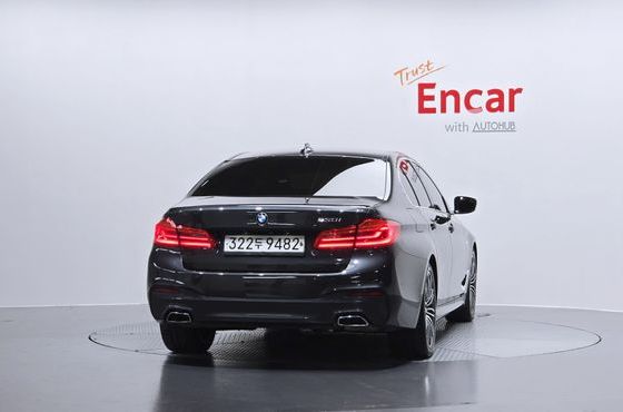 BMW 5-Series 530i M Sport Package Plus — пробег 64 122 км — фото 4 из 5