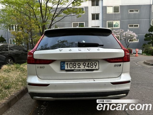 Volvo V60 B5 Ultimate AWD — пробег 58 877 км — фото 4 из 5