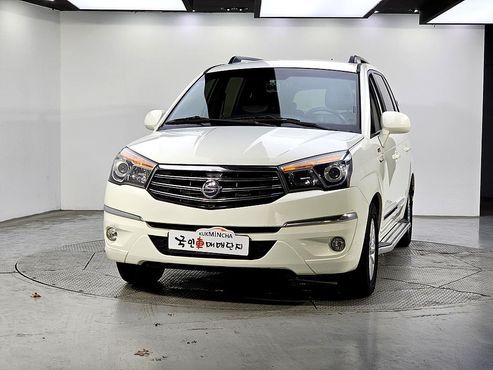 Ssangyong KORANDO 4WD LT 11-seater — пробег 84 483 км — фото 1 из 5