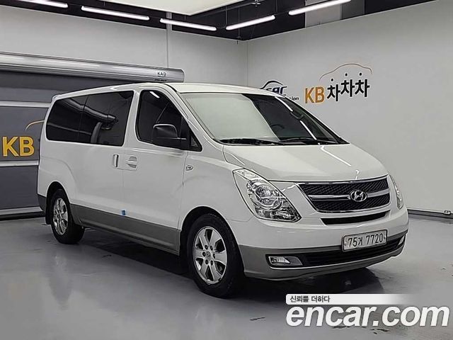 Hyundai Starex 11-Seater Wagon HVX VIP PACK — пробег 86 780 км — фото 4 из 5