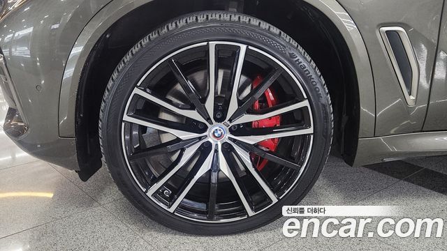 BMW X5 M50i — пробег 49 042 км — фото 5 из 5