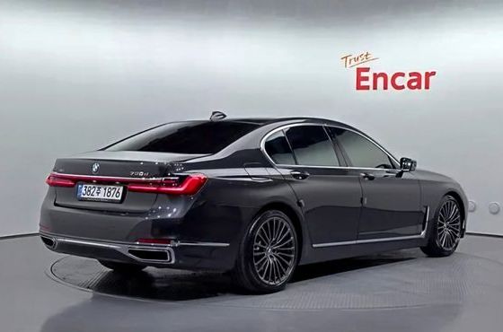 BMW 7-Series 730d xDrive Design Pure Excellence — пробег 119 056 км — фото 2 из 5
