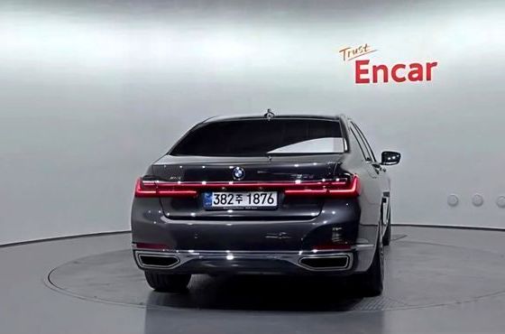 BMW 7-Series 730d xDrive Design Pure Excellence — пробег 119 056 км — фото 4 из 5