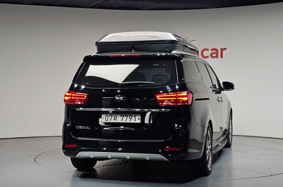 Kia Carnival 9-Seater Noblesse Special — пробег 87 681 км — фото 4 из 5