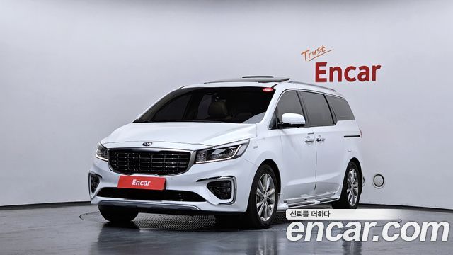 Kia Carnival 9-Seater Noblesse Special — пробег 44 464 км — фото 1 из 5