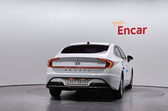 Hyundai Sonata 2.0 Premium — пробег 119 092 км — фото 4 из 5