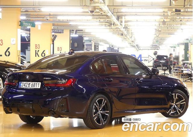 BMW 3-Series 320i M Sport — пробег 1 500 км — фото 2 из 5