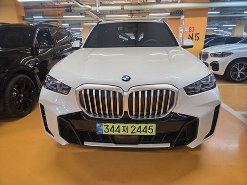 BMW X5 xDrive 40i M Sport — пробег 8 100 км — фото 1 из 5