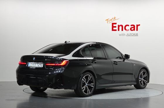 BMW 3-Series 320i M Sport — пробег 11 612 км — фото 2 из 5
