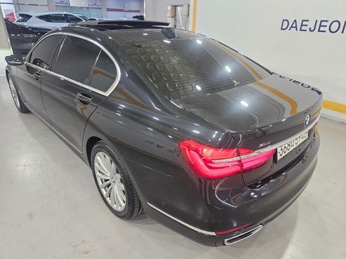 BMW 7-Series 730d xDrive — пробег 129 754 км — фото 5 из 5