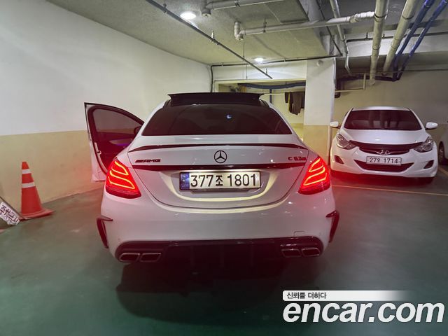Mercedes-Benz C-Class C63 AMG — пробег 100 800 км — фото 4 из 5