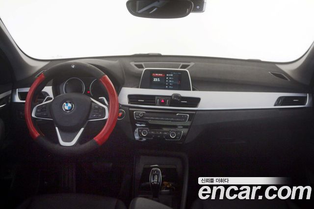 BMW X1 xDrive 20i Advantage — пробег 86 600 км — фото 2 из 5