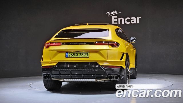 Lamborghini Urus из Кореи Encar