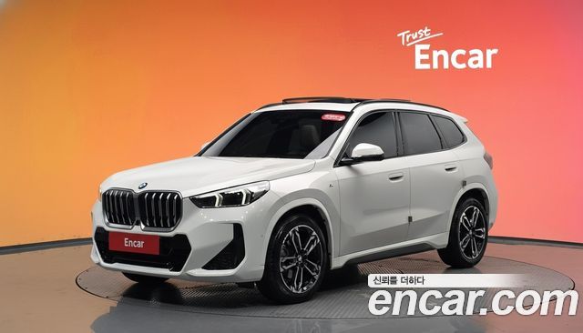 BMW X1 sDrive 18d M Sport — пробег 12 050 км — фото 1 из 5
