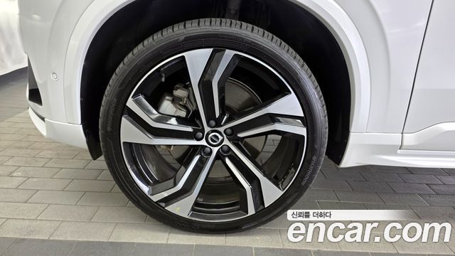 Volvo XC90 T8 R-Design Hybrid — пробег 37 587 км — фото 5 из 5