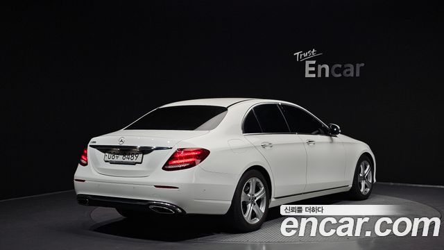 Mercedes-Benz E-Class E200 Avantgarde — пробег 72 770 км — фото 2 из 5